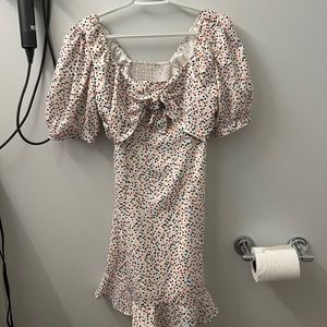 Loose dress with dots